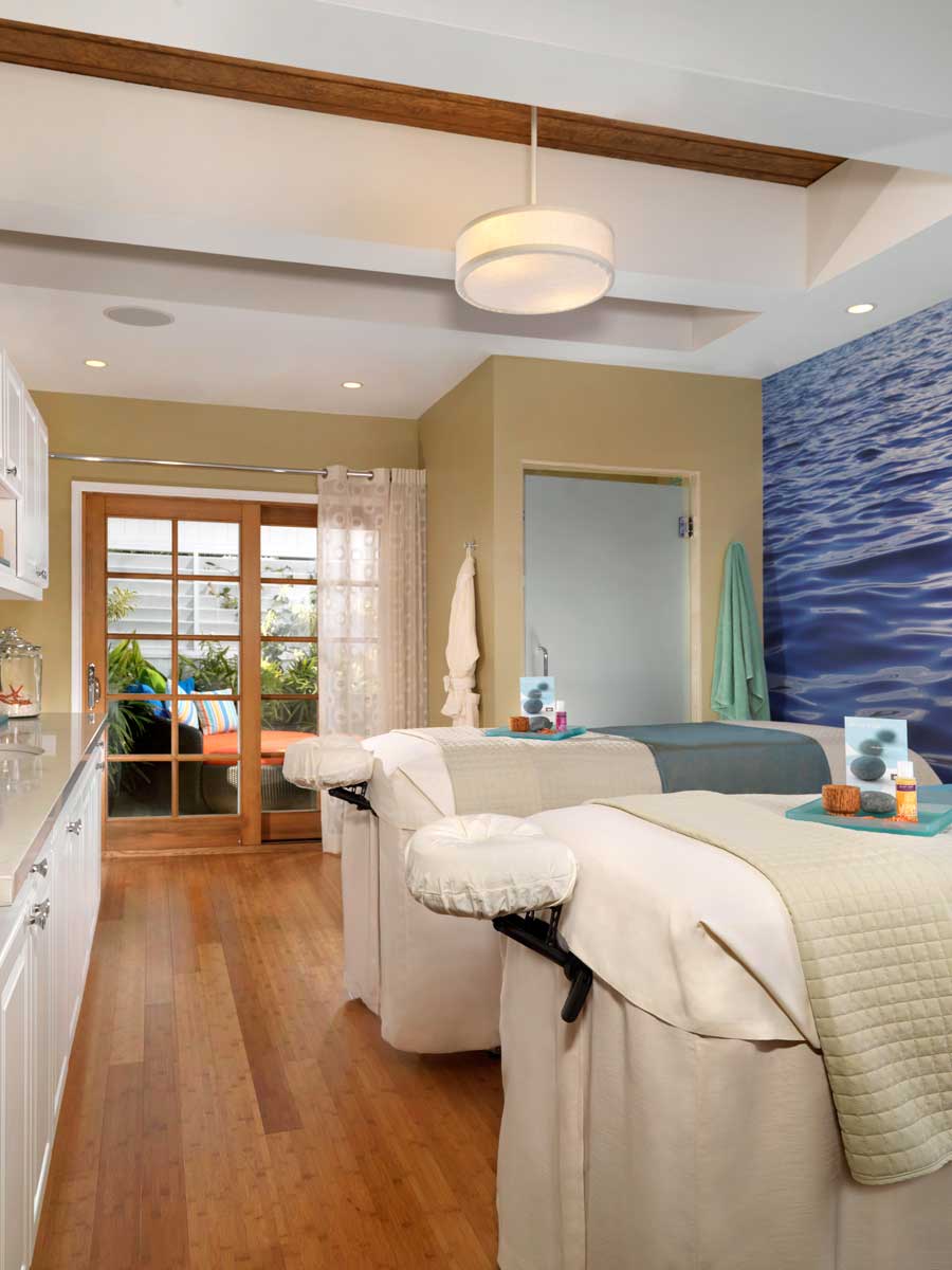 Couples massage tables in Del Mar, CA