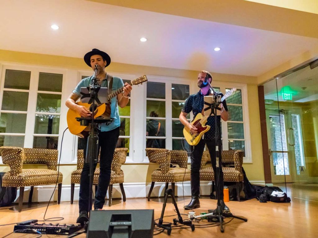 Live band playing at L'Auberge Del Mar